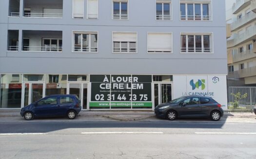 L LOCAL COMMERCIAL de 400 m²