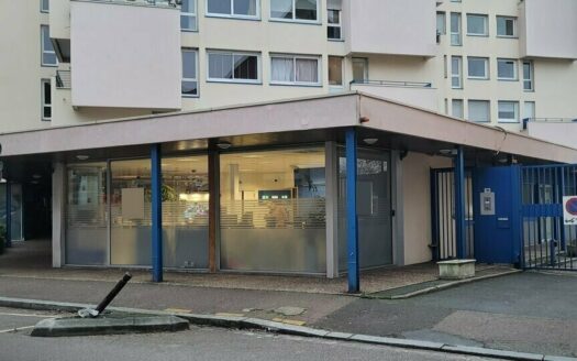 V BUREAUX de 216.82 m²