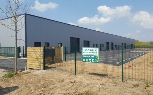 V LOCAL D'ACTIVITES de 144.04 m²