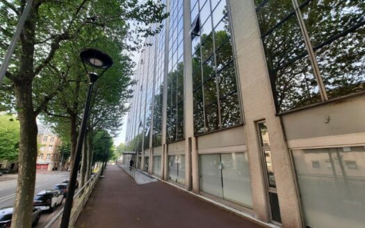 L BUREAUX de 620 m²