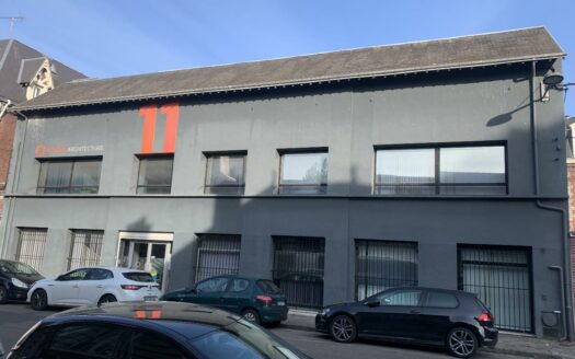 L BUREAUX de 81 m²