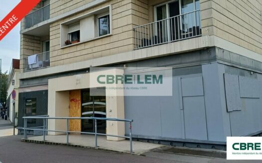 V LOCAL COMMERCIAL de 243 m²