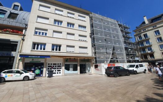 L LOCAL COMMERCIAL de 99 m²