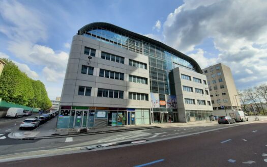 L BUREAUX de 8608 m²