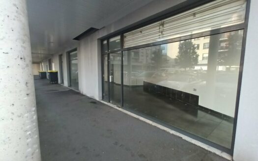 L LOCAL COMMERCIAL de 58 m²