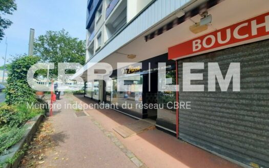 L LOCAL COMMERCIAL de 52.82 m²