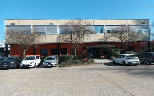 L BUREAUX de 690 m²