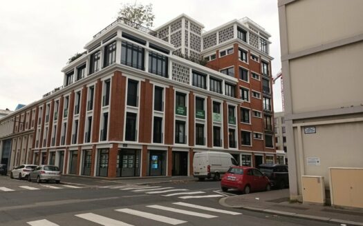 L BUREAUX de 129 m²