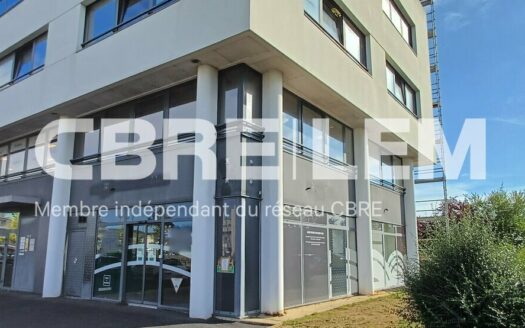 L LOCAL COMMERCIAL de 198 m²