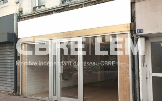 L LOCAL COMMERCIAL de 75 m²