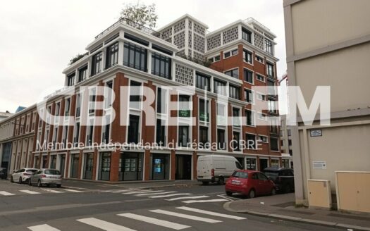 L BUREAUX de 129 m²