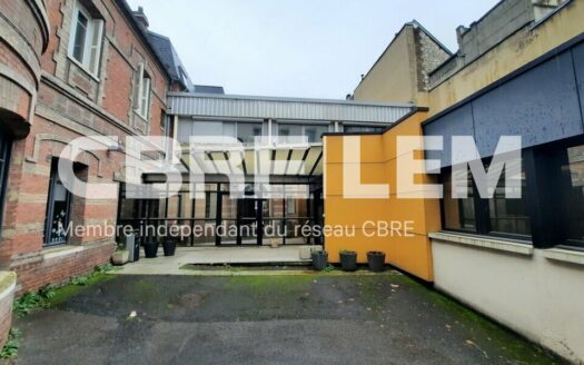 L BUREAUX de 564.3 m²