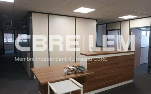 L BUREAUX de 276 m²