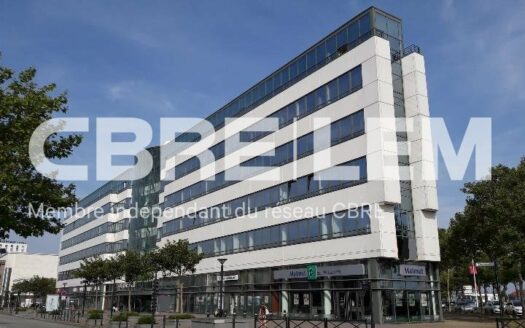 L LOCAL COMMERCIAL de 533 m²